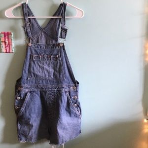 VINTAGE GAP SHORT OVERALLS!!!!!!